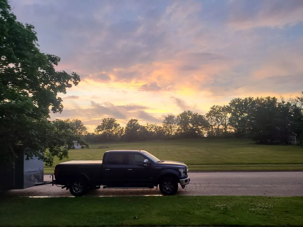 Expert yard cleanup service in Chicago, IL by Creekside Cutting