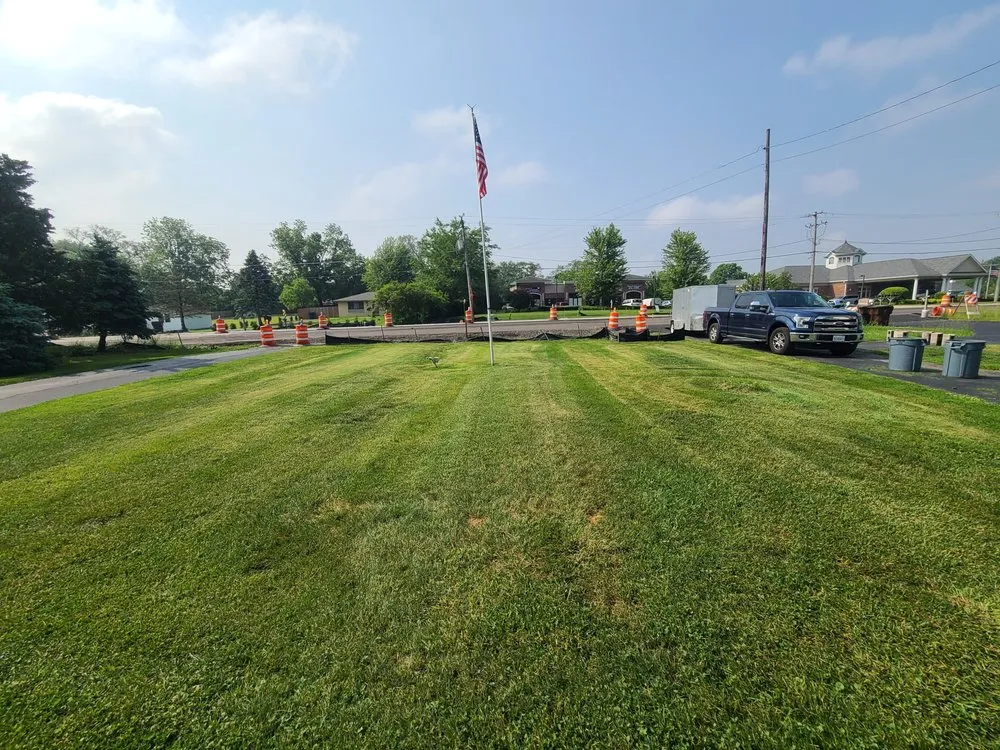 Custom garden landscaping in Chicago, IL - Creekside Cutting