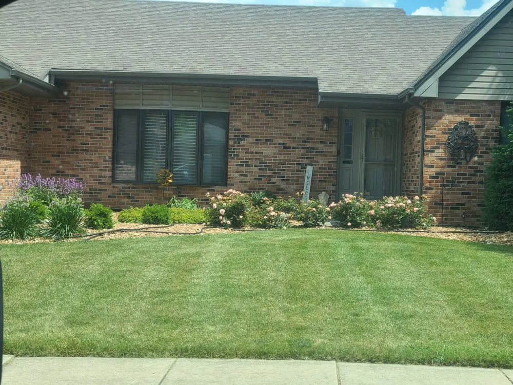 Custom yard maintenance near you across Chicago, IL - Creekside Cutting