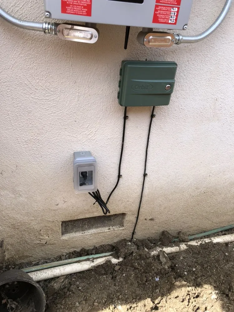 Professional yard maintenance experts serving Los Banos, CA - Creekside Landscape