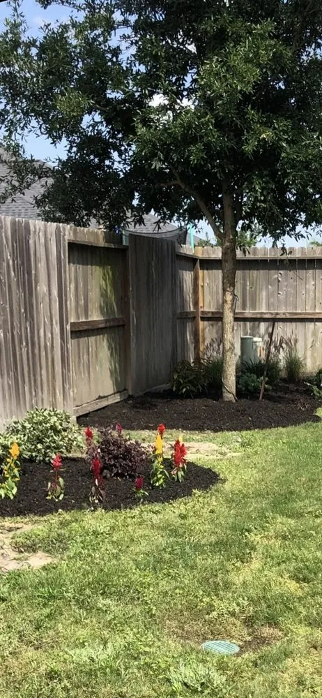 Reliable lawn care service in Fulshear, TX - Creekside Landscaping