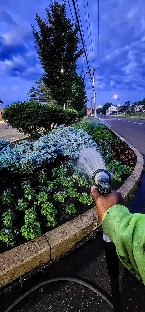 Top-rated yard cleanup service in Green Lane, PA by Creekside Landscaping