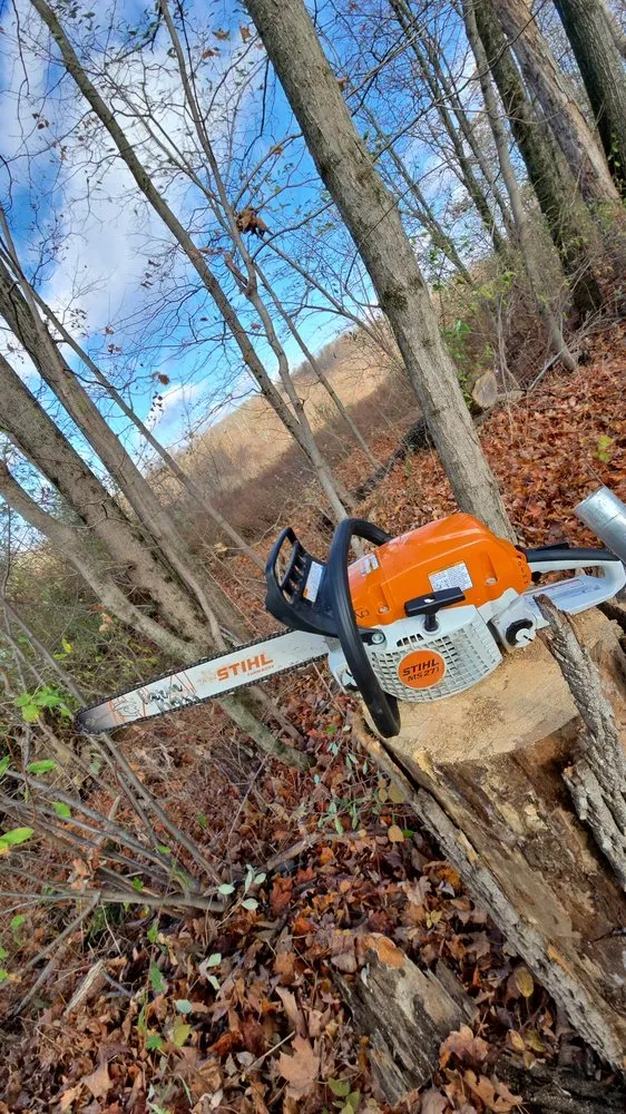 Affordable lawn care service near you in Green Lane, PA by Creekside Landscaping