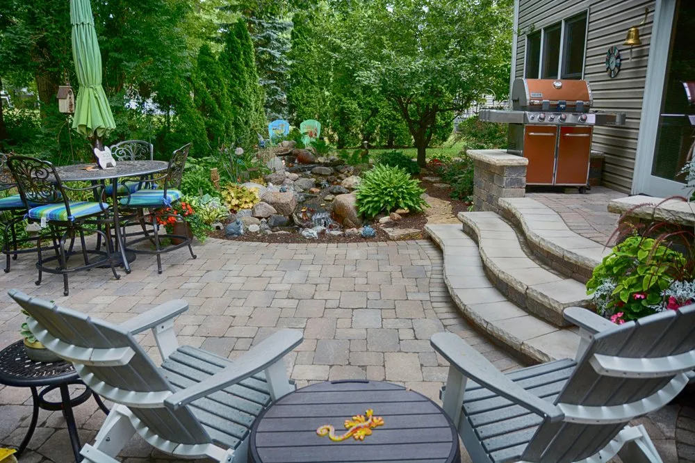 Top-rated yard cleanup service experts serving Crown Point, IN - Creekside Outdoor Living