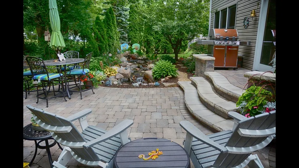 Reliable landscaping services in Crown Point, IN - Creekside Outdoor Living