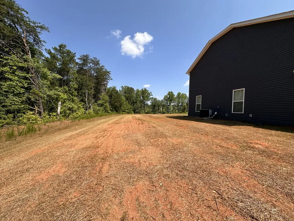 Expert lawn mowing service experts serving Chesnee, SC - Crescent Lawn Care