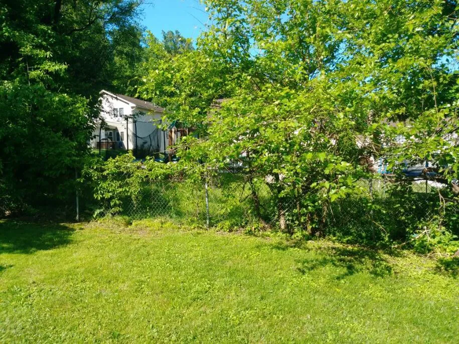 Top-rated lawn care service in Allentown, PA by Cressman Family Lawn Care