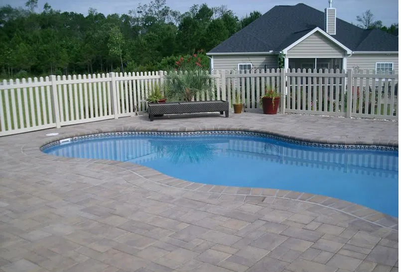 Professional yard maintenance in Myrtle Beach, SC - Creststone Landscaping