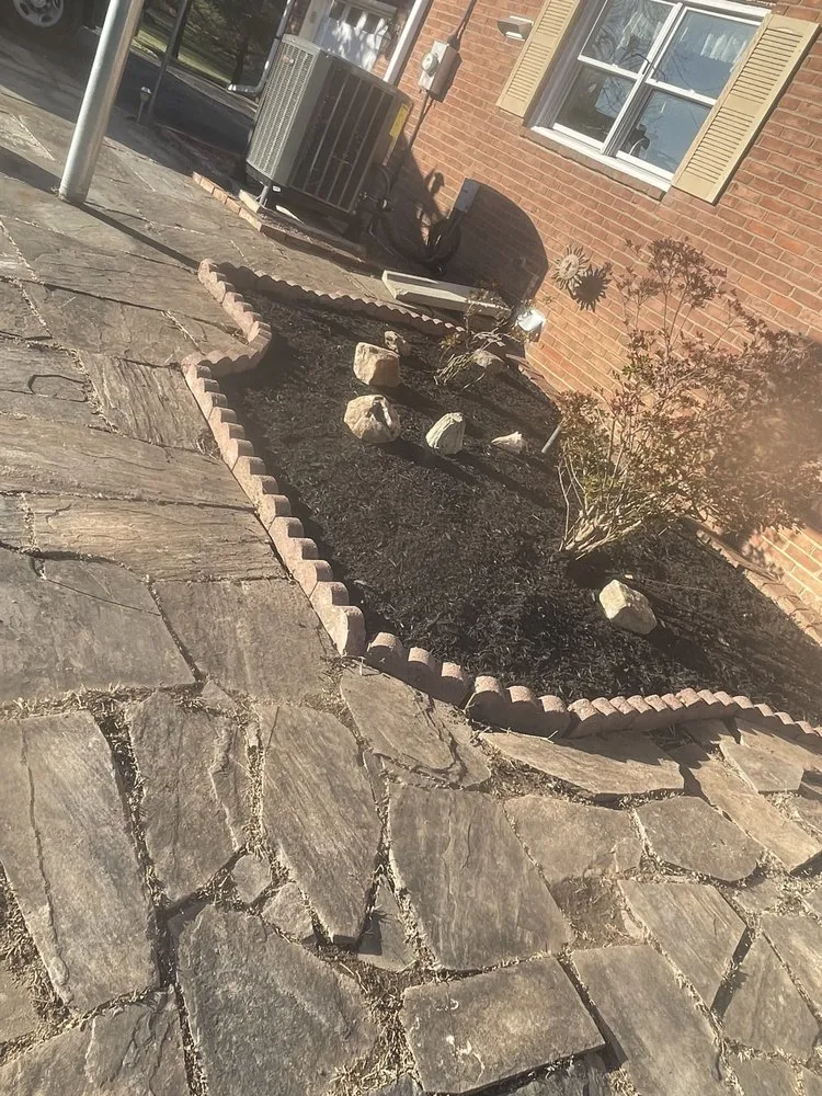 Expert yard maintenance for residential properties in Chantilly, VA by Crestview Landscaping