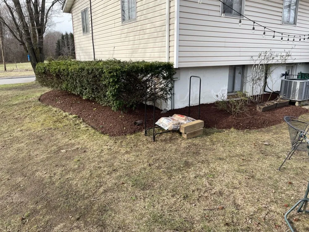 Top-rated garden landscaping in Edgewater, MD by Crew Cut Enterprises