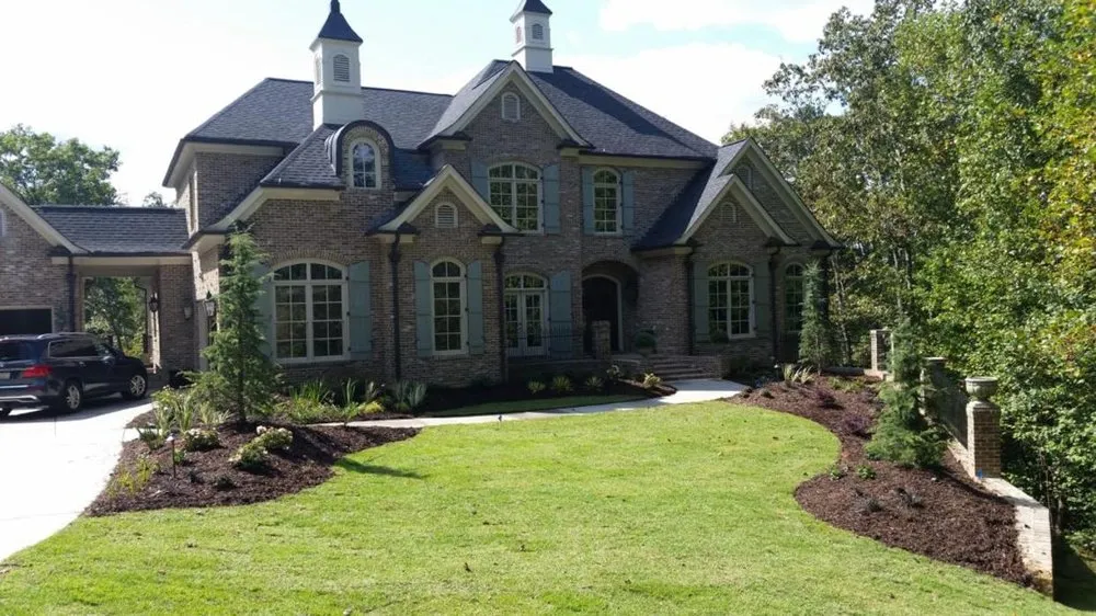 Expert garden landscaping in Gainesville, GA - Crew Cuts