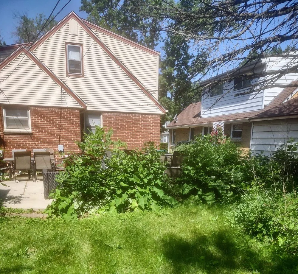 Reliable lawn mowing service experts serving West Milwaukee, WI - Crew Cutters