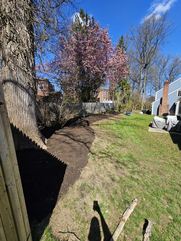 Custom lawn mowing service in Narberth, PA by Crew Lawn Care