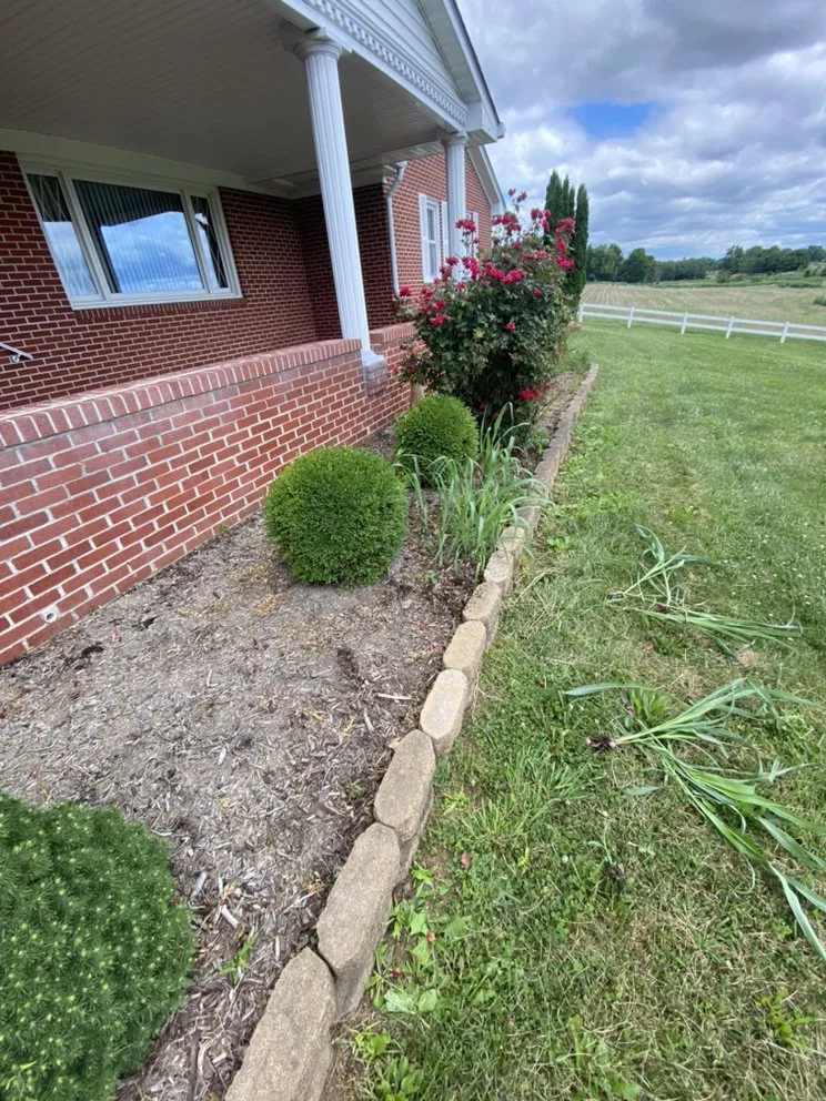 Local lawn care service experts serving Charles Town, WV - Crewcut Acres