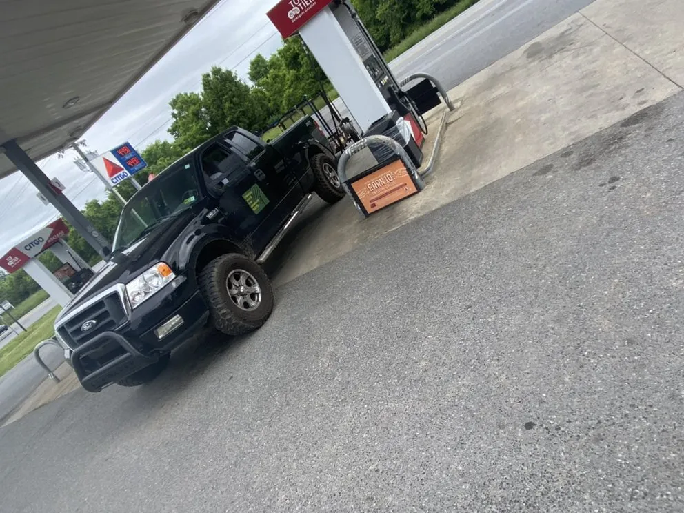 Local lawn mowing service experts serving Charles Town, WV - Crewcut Acres