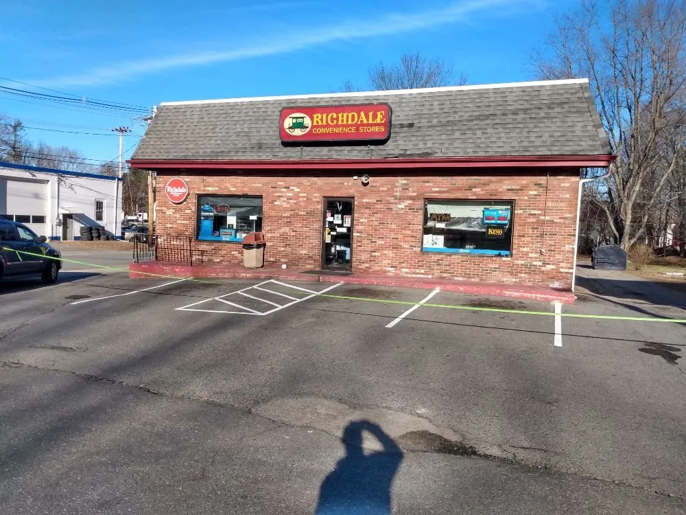 Local lawn mowing service for residential properties across Amesbury, MA - CRISAFI'S LPM