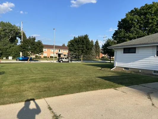 Crispell lawn care Logo