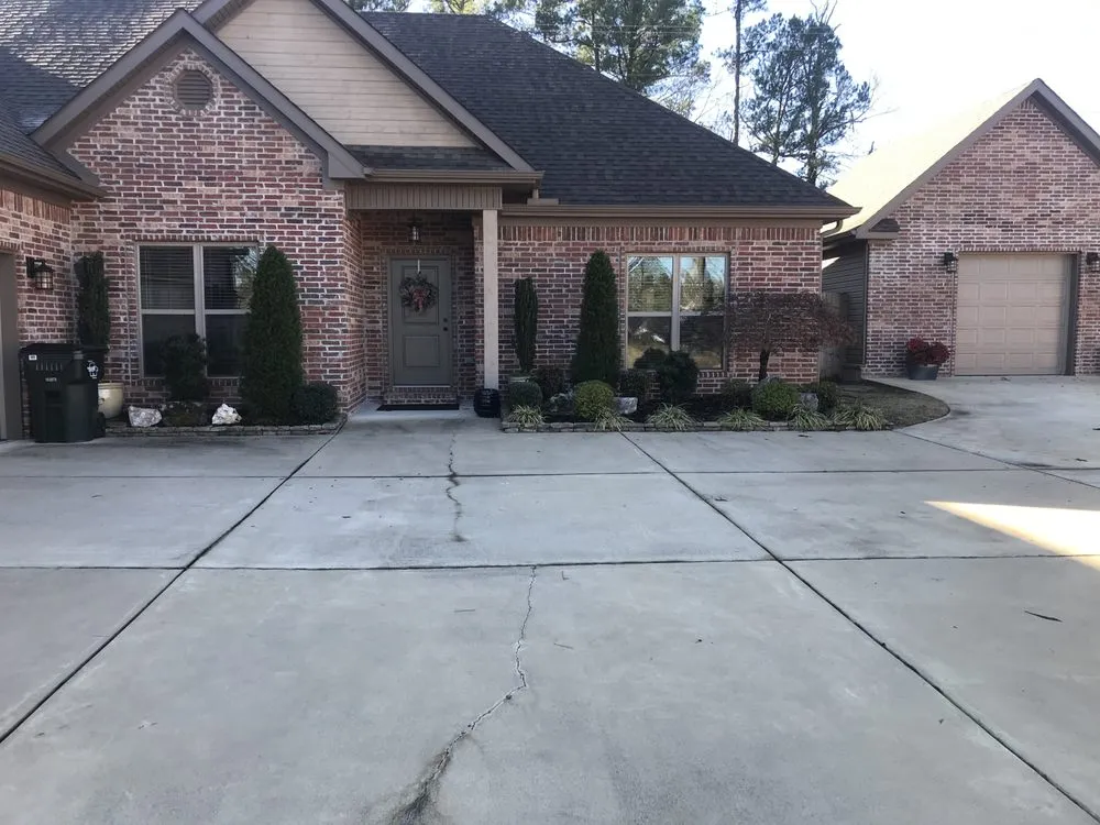 Professional residential landscaping in Hot Springs, AR by Cristal Jill landscape