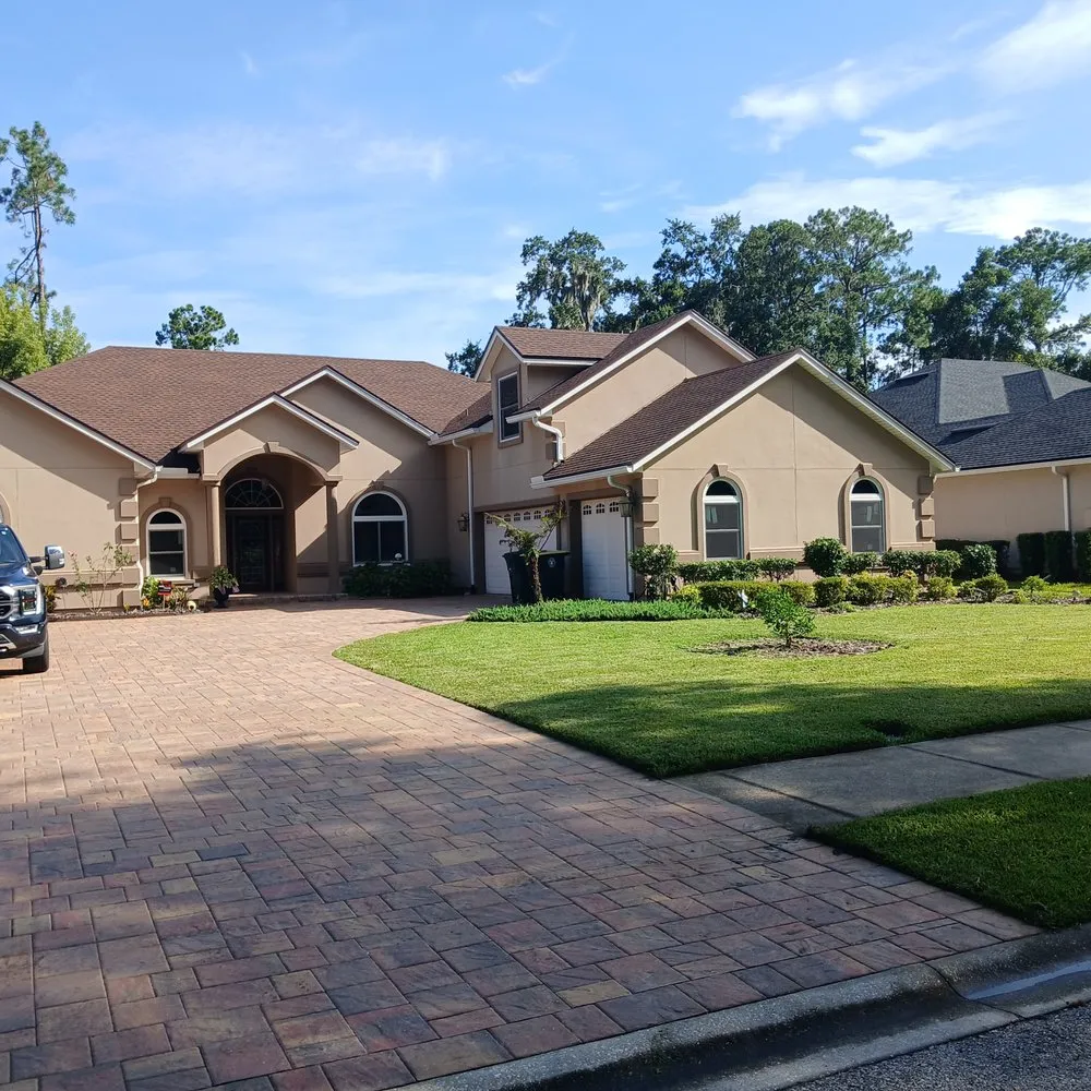 Top-rated landscape design in Orange Park, FL - Cristo Vive Lawn Service