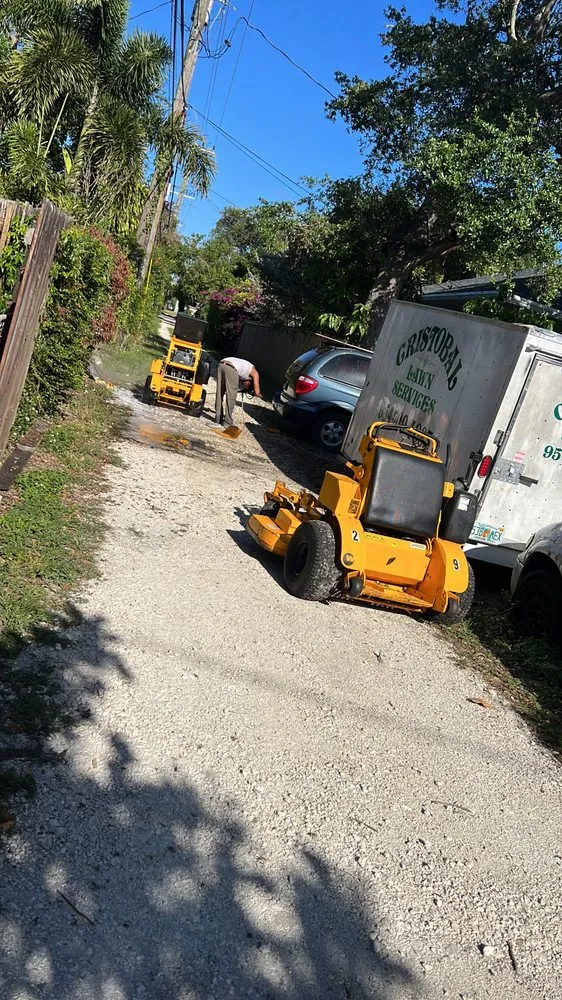 Affordable outdoor landscaping in Fort Lauderdale, FL - Cristobal lawn service