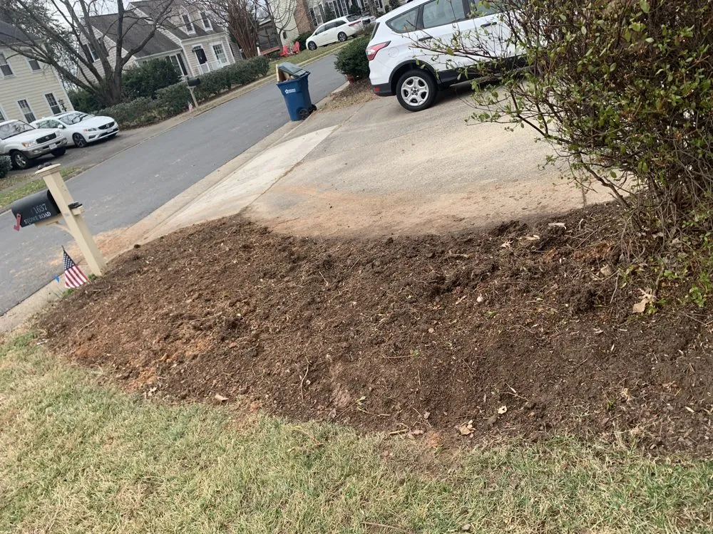 Reliable lawn care service in Pimmit, VA by Cristobal Lawncare