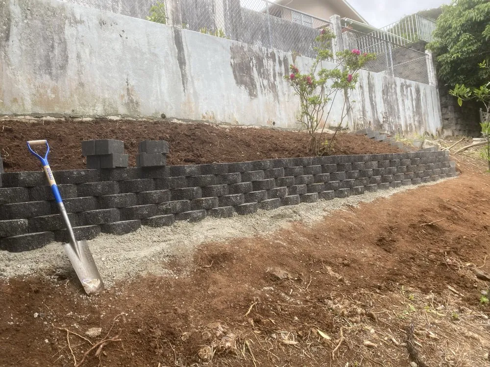 Local yard maintenance with custom design across Honolulu, HI - Cristobal Yard Service