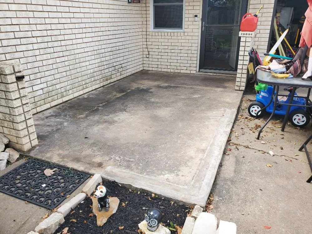 Custom yard maintenance for year-round maintenance in Taylor, TX by Critchfield Lawn Service