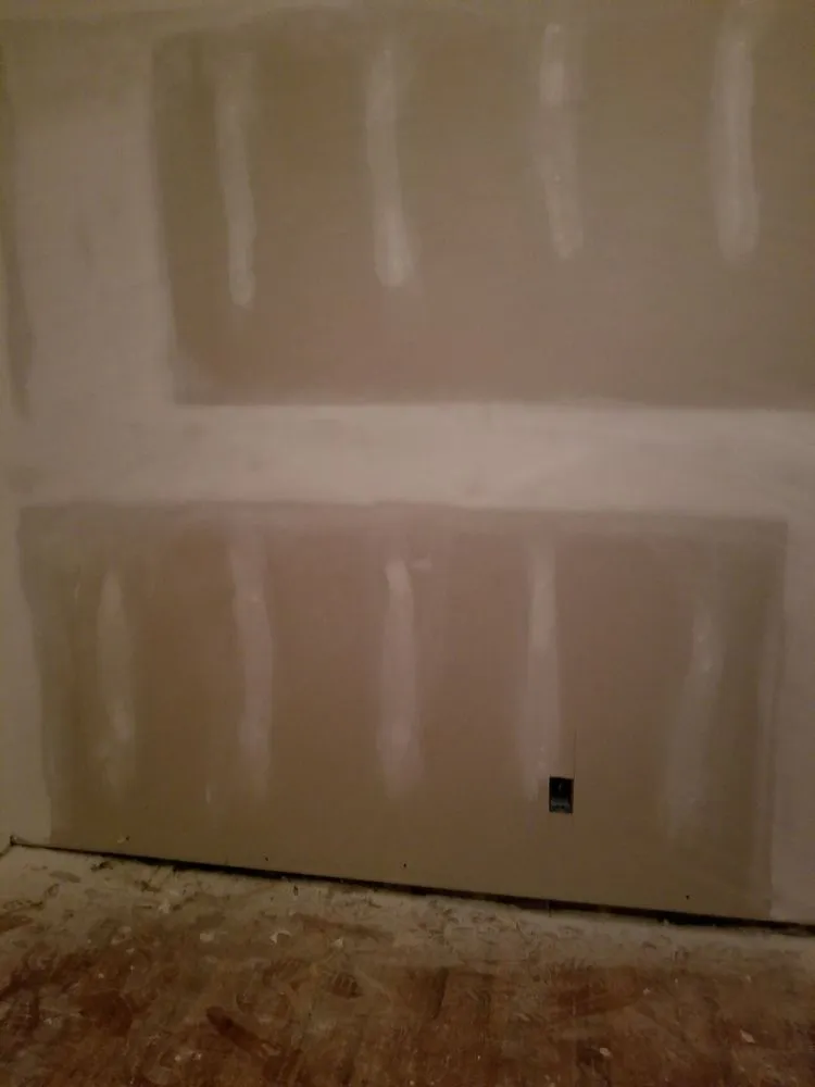 Reliable lawn mowing service in Gadsden, AL by Crj Painting Service