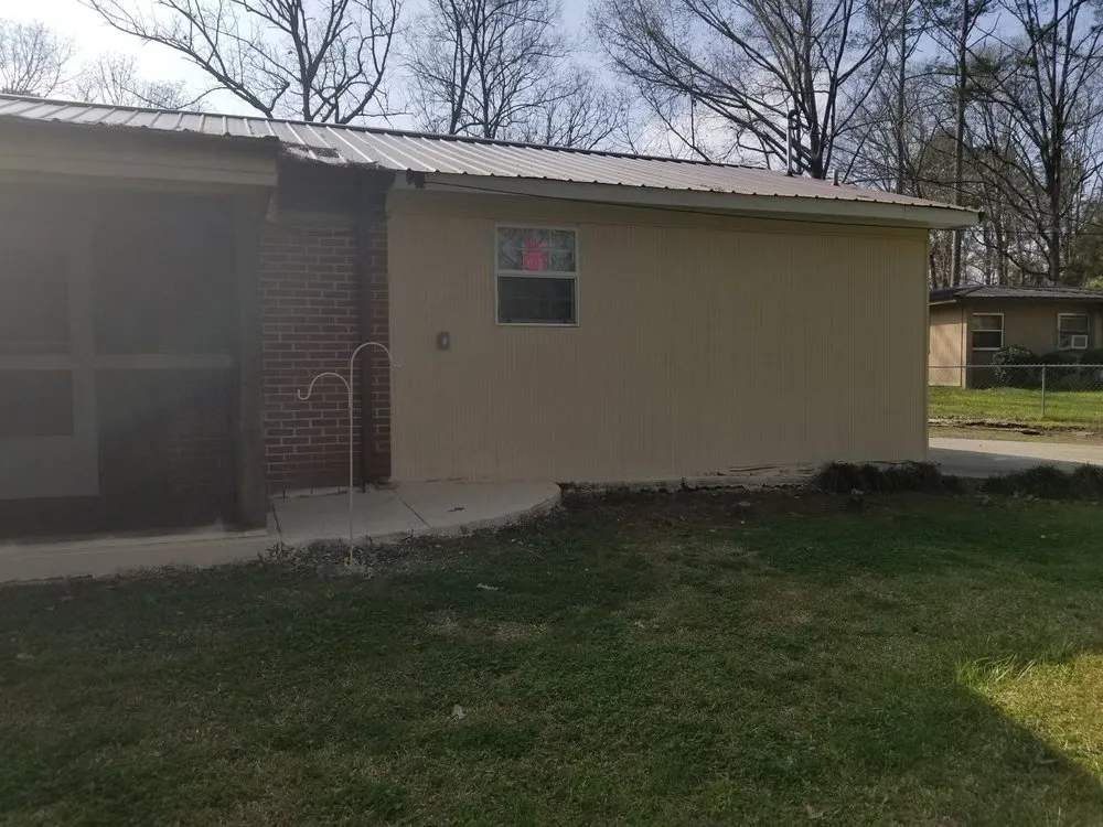 Professional outdoor landscaping in Gadsden, AL - Crj Painting Service