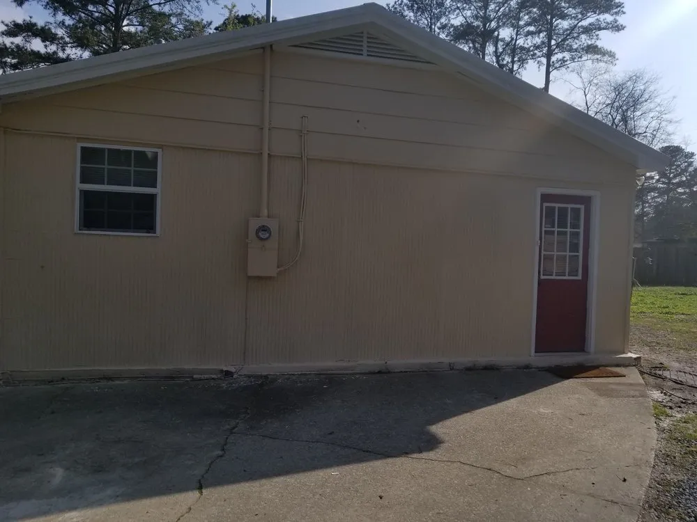 Affordable outdoor landscaping in Gadsden, AL - Crj Painting Service