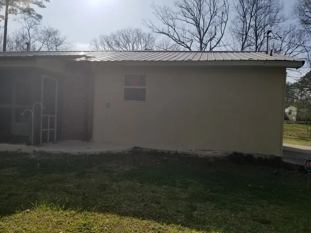 Expert lawn mowing service in Gadsden, AL - Crj Painting Service