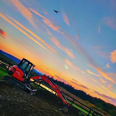 CRM Digging & Hauling