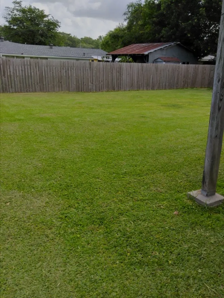 Reliable garden landscaping in Houma, LA by CROD'S Lawn Care & Maintenance