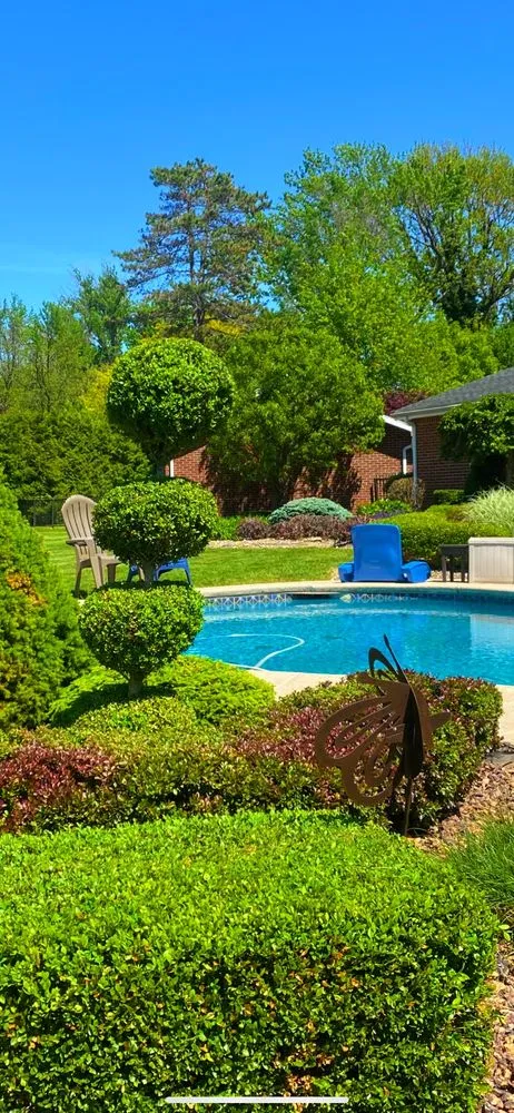 Expert yard maintenance experts serving Irving, NY - Crofty’s Custom Designes