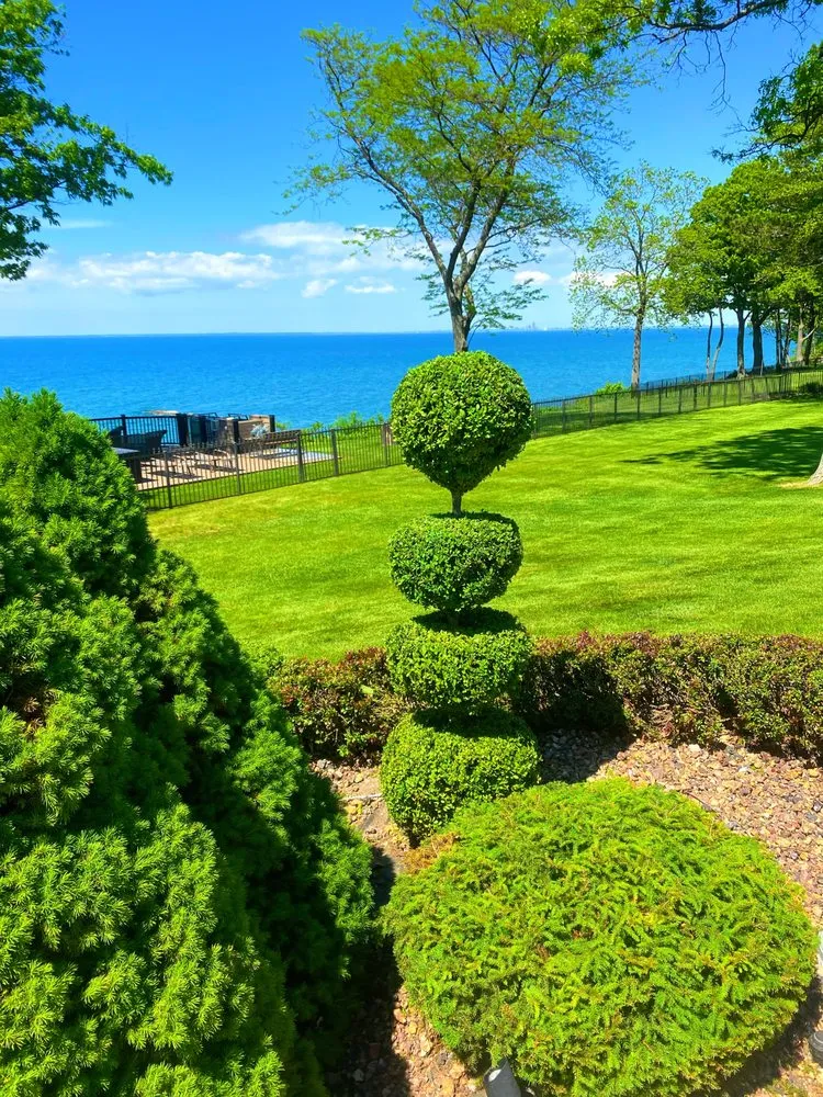 Expert garden landscaping in Irving, NY - Crofty’s Custom Designes