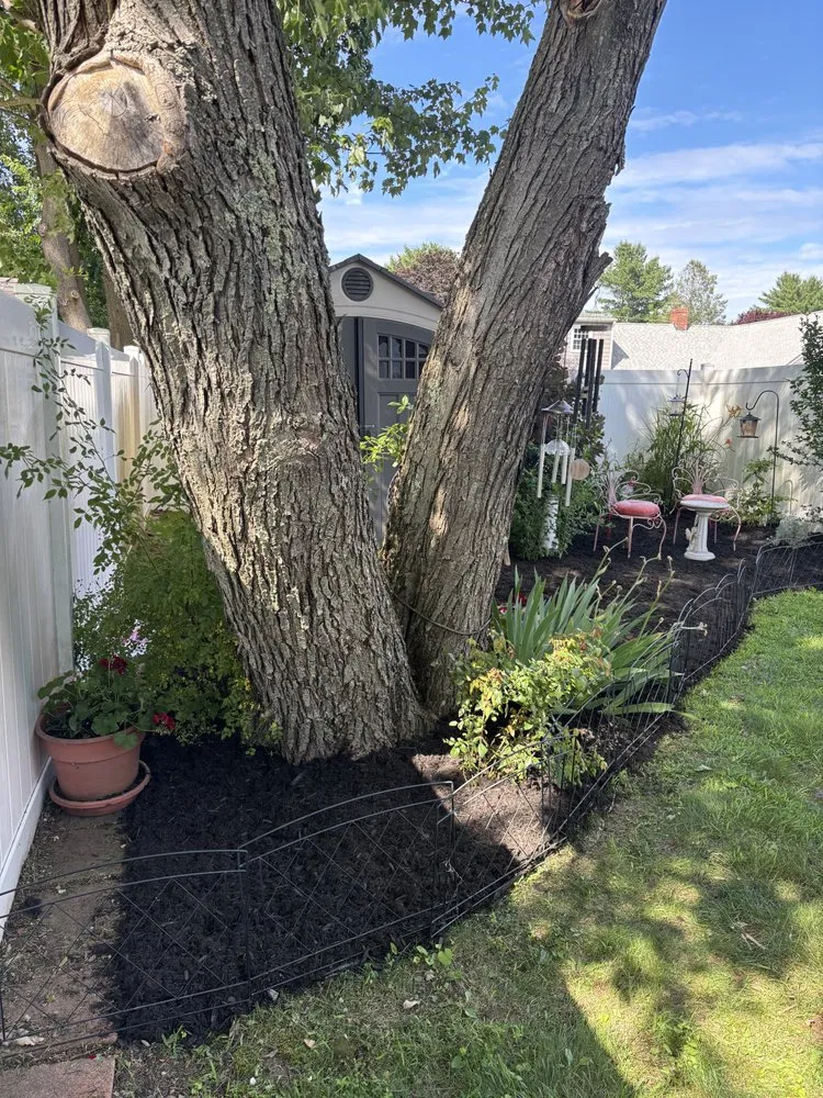 Reliable garden landscaping for beautiful yards across Cranston, RI - Crofwell Landscaping