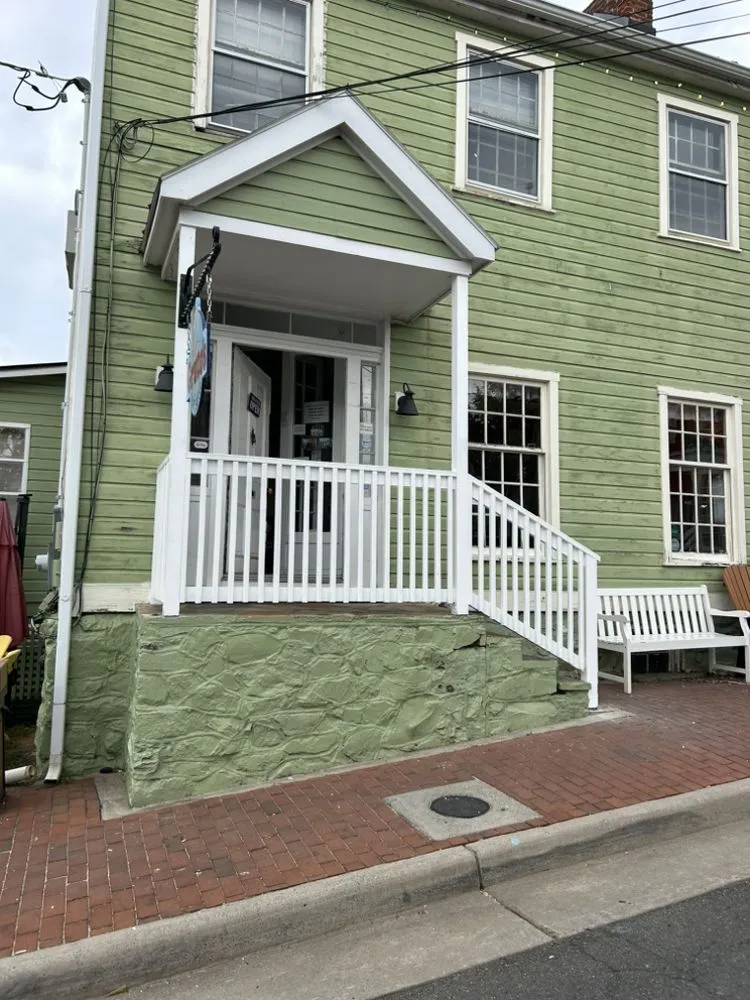 Local residential landscaping experts serving Leesburg, VA - Crooked Creek