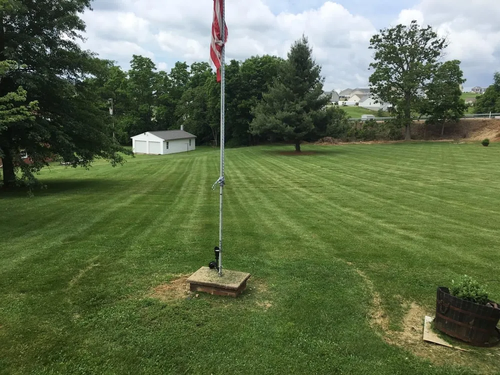 Top-rated lawn mowing service experts serving Stuarts Draft, VA - Cross Patterns Lawn Care