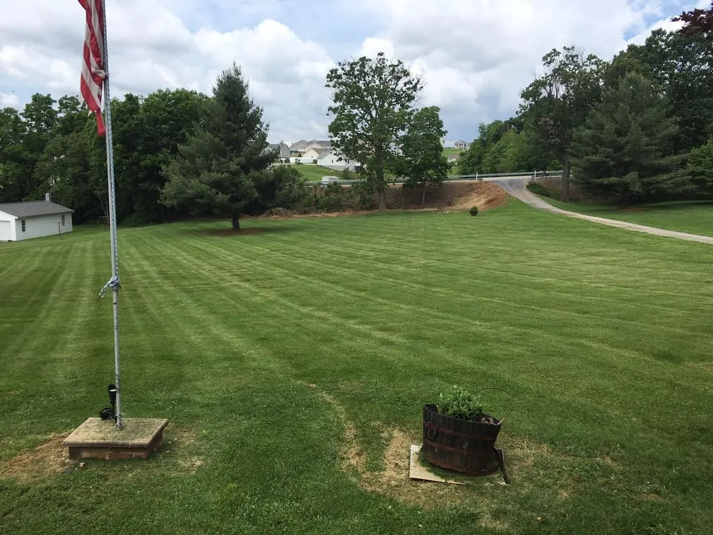 Affordable garden landscaping in Stuarts Draft, VA by Cross Patterns Lawn Care