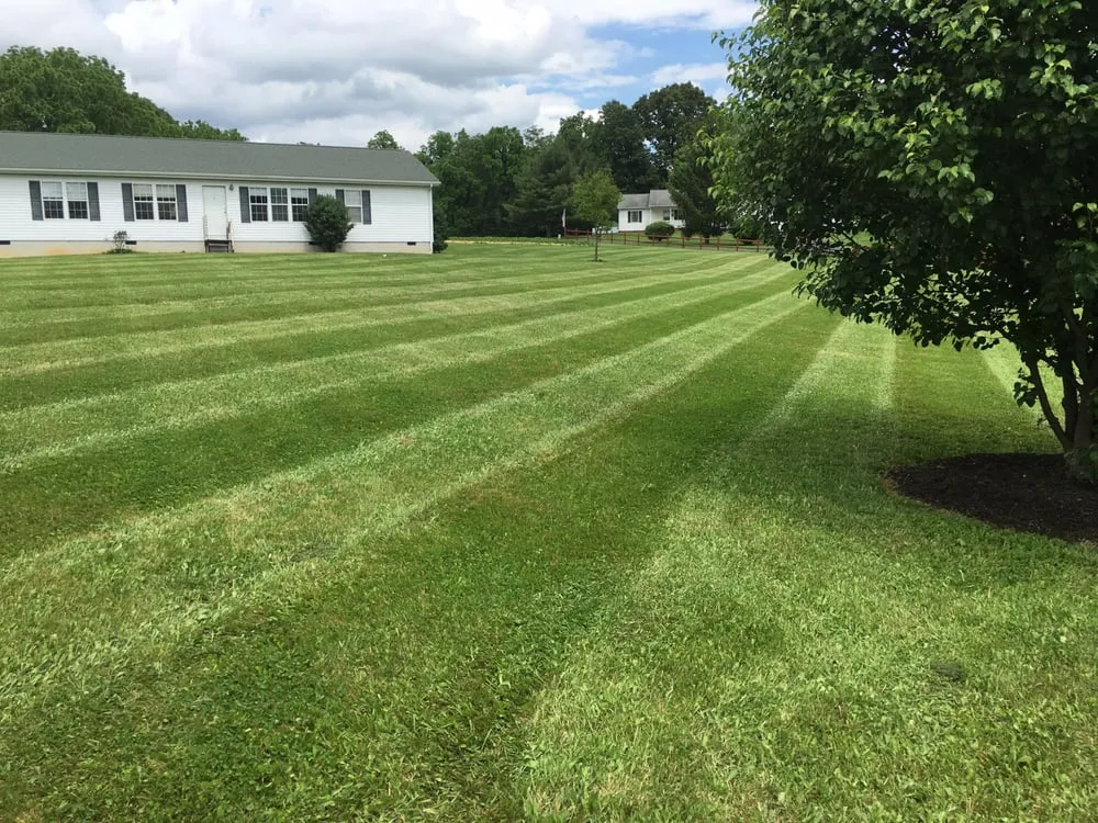 Reliable yard maintenance experts serving Stuarts Draft, VA - Cross Patterns Lawn Care