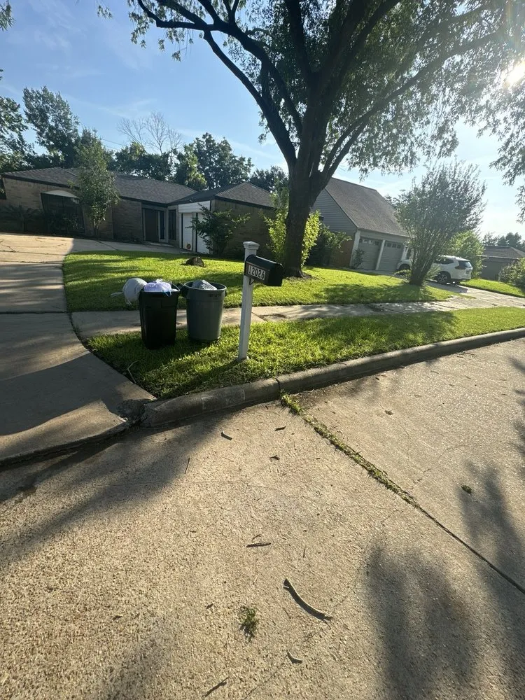 Expert outdoor landscaping for homes in Houston, TX by Cross States Landscape