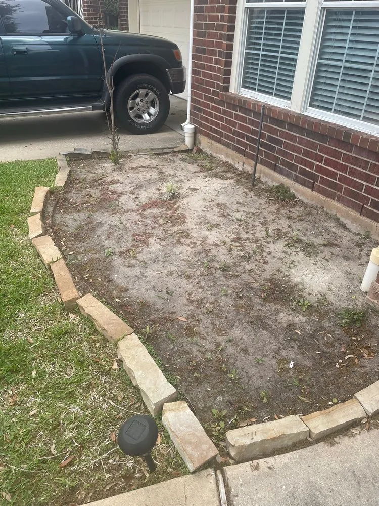 Reliable lawn care service for year-round maintenance in Houston, TX by Cross States Landscape