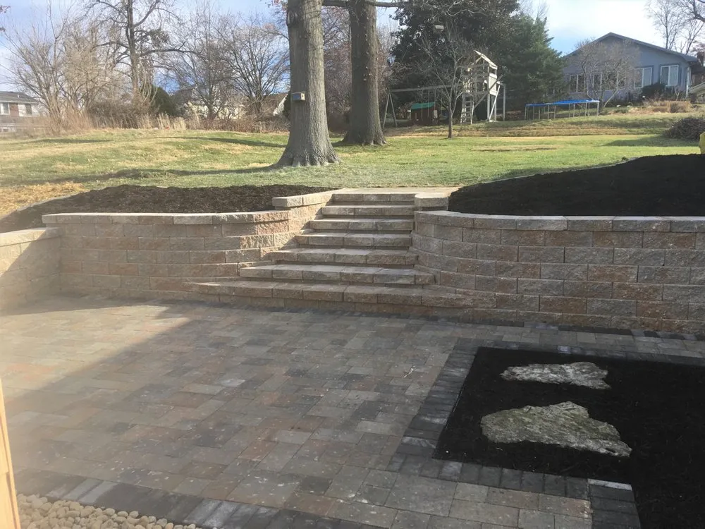 Affordable lawn care service in Washington, MO by Crosscut Lawn Service