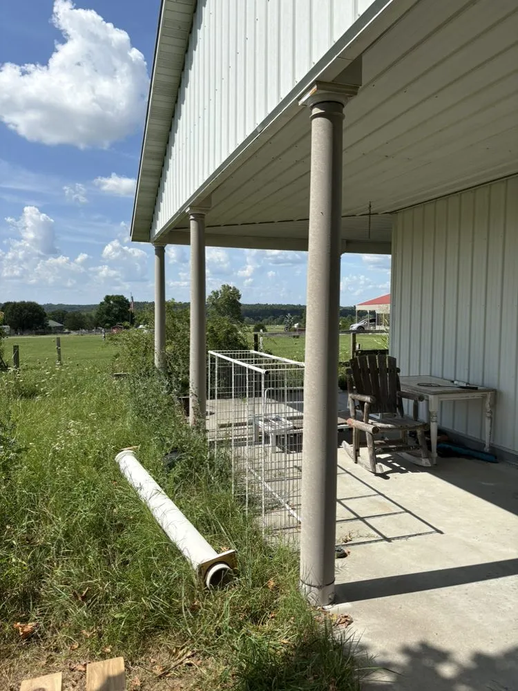 Top-rated outdoor landscaping experts serving Fayettevile, AR - Crosses Creek Handymen