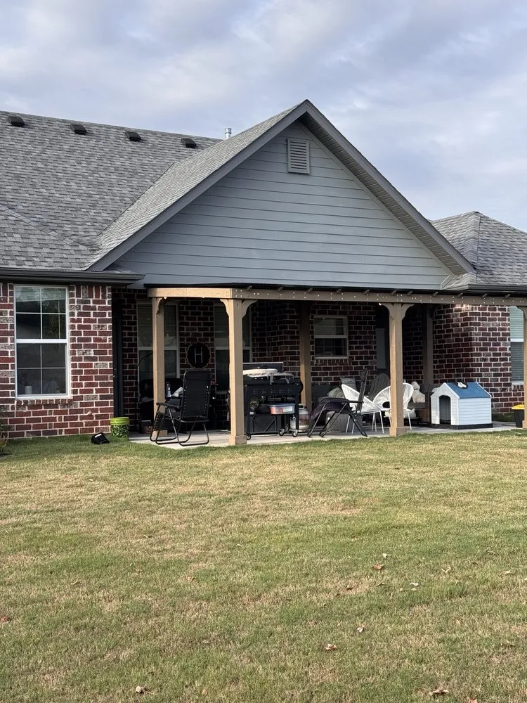 Affordable lawn mowing service with custom design in Fayettevile, AR by Crosses Creek Handymen