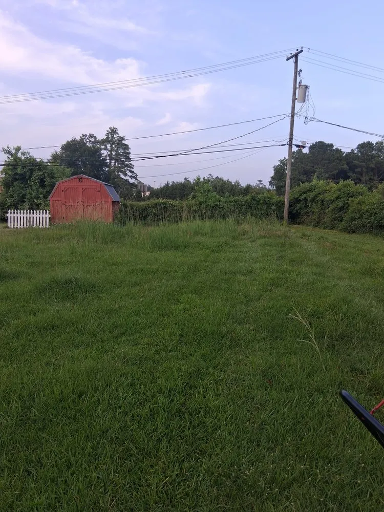 Affordable yard maintenance near you in Orange, TX by Crosson's Lawn Care