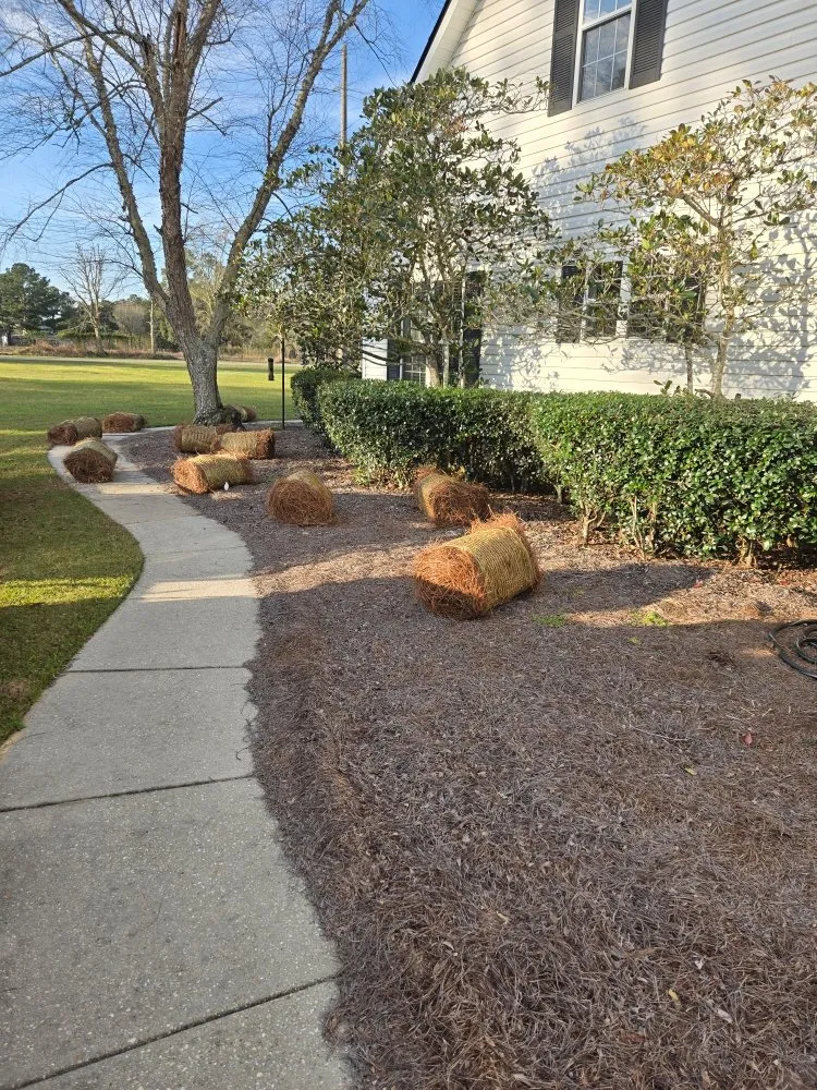 Expert garden landscaping experts serving Foley, AL - Crossover Lawn Care