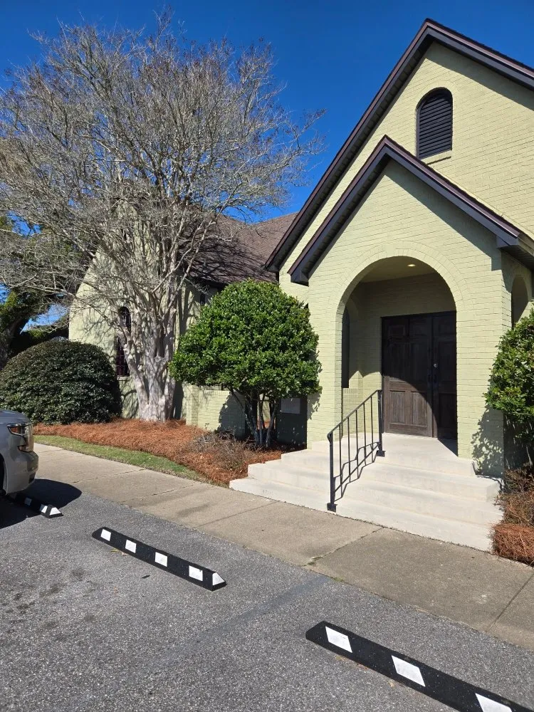 Reliable garden landscaping in Foley, AL by Crossover Lawn Care