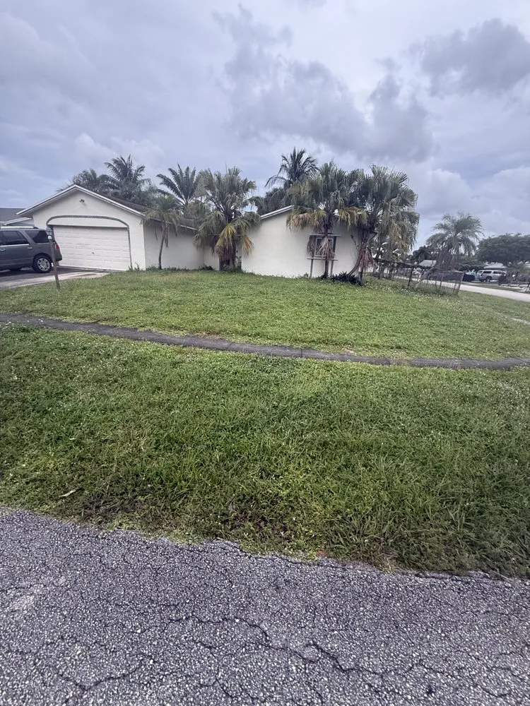 Trusted residential landscaping in Coconut Creek, FL by Crouse lawn services