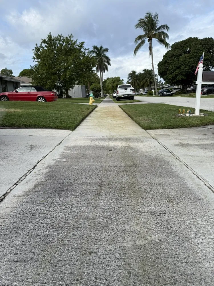 Trusted yard maintenance experts serving Coconut Creek, FL - Crouse lawn services